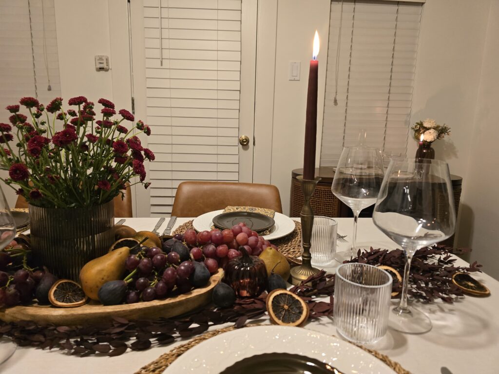 Thanksgiving table