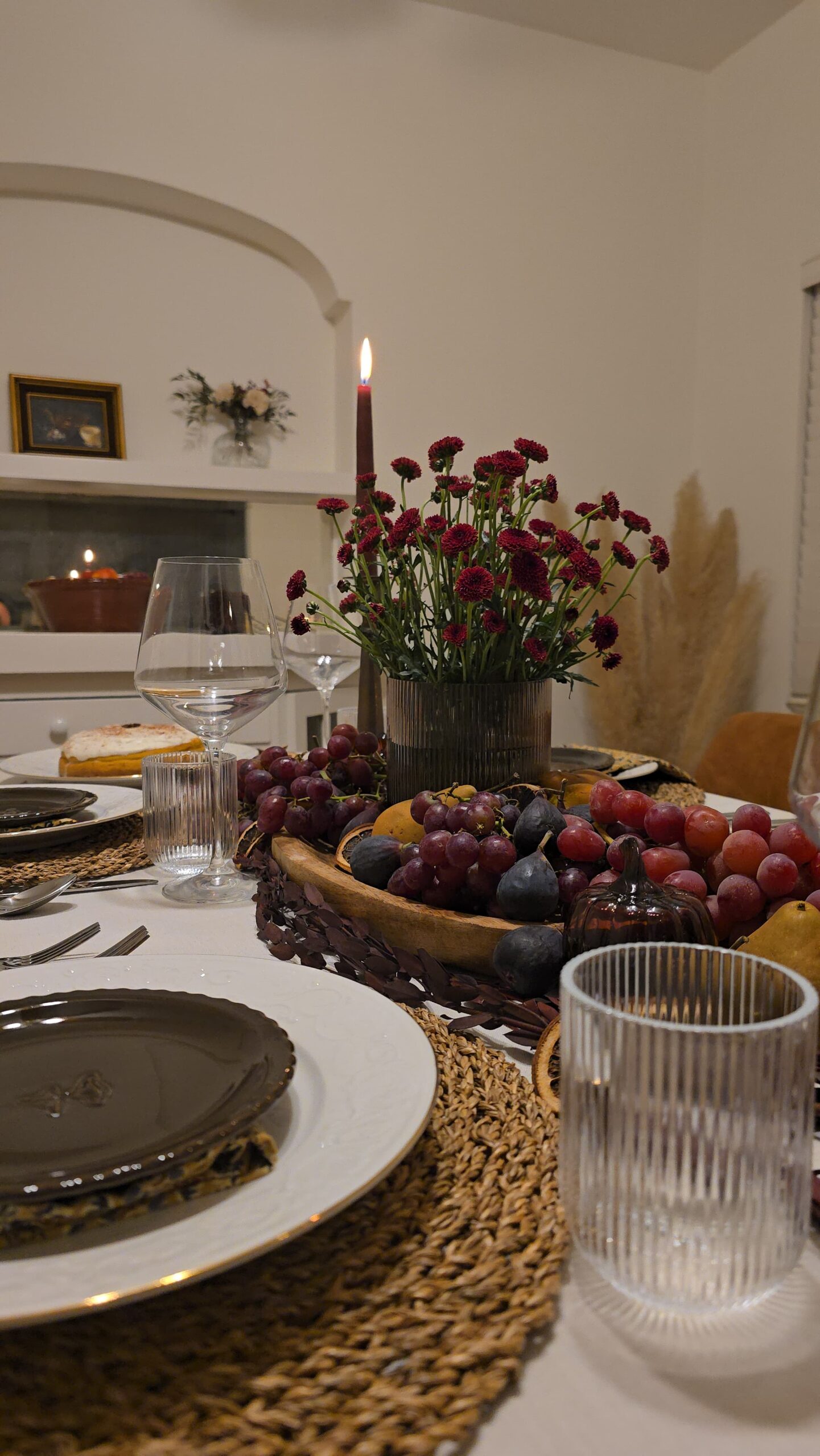 Thanksgiving table